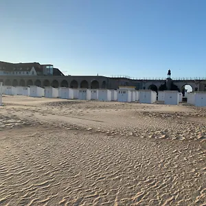  Appartement 90m2 Op 70m Van Het Strand. Belgique